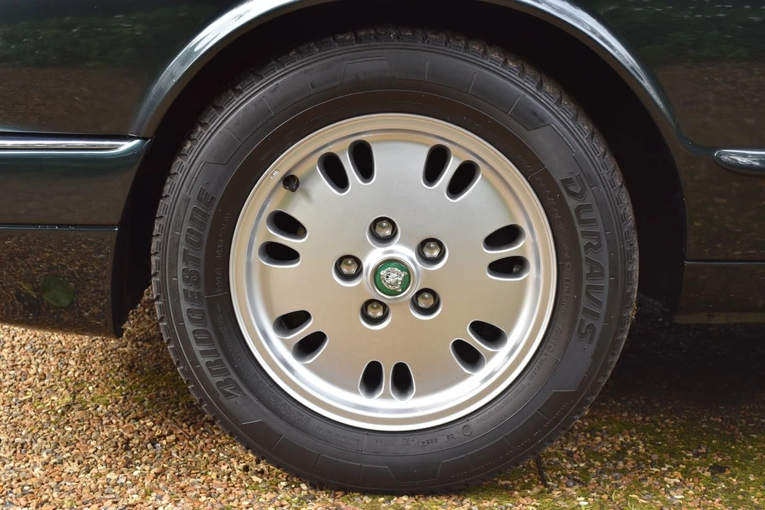 1996 Jaguar X300 XJ - Image 19 of 30