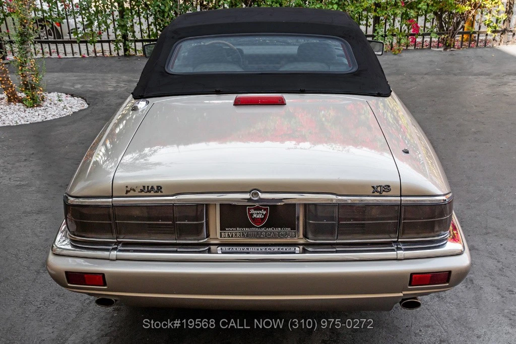 1996 Jaguar X300 XJ - Image 11 of 12