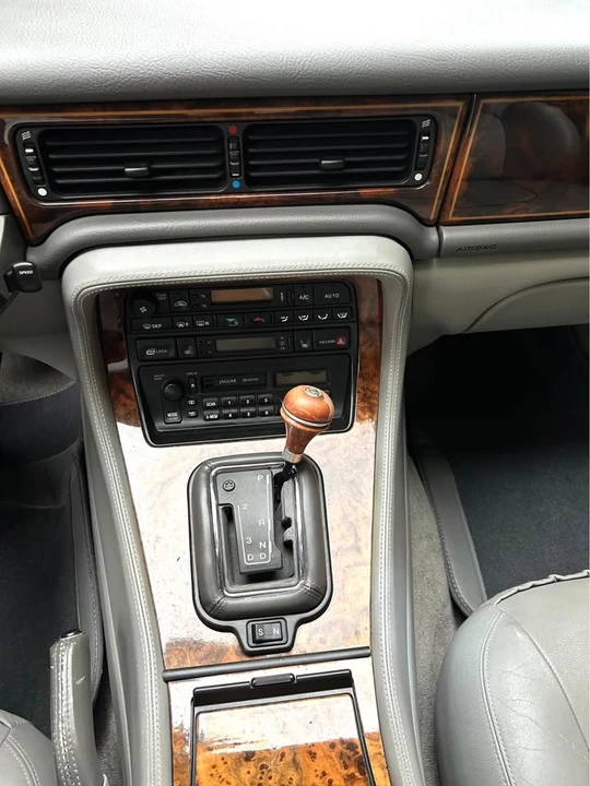 1996 Jaguar X300 XJ - Image 14 of 20