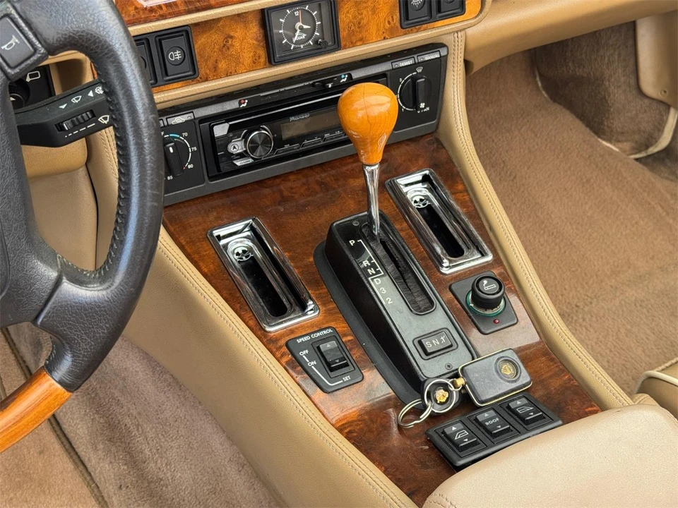 1996 Jaguar X300 XJ - Image 19 of 31