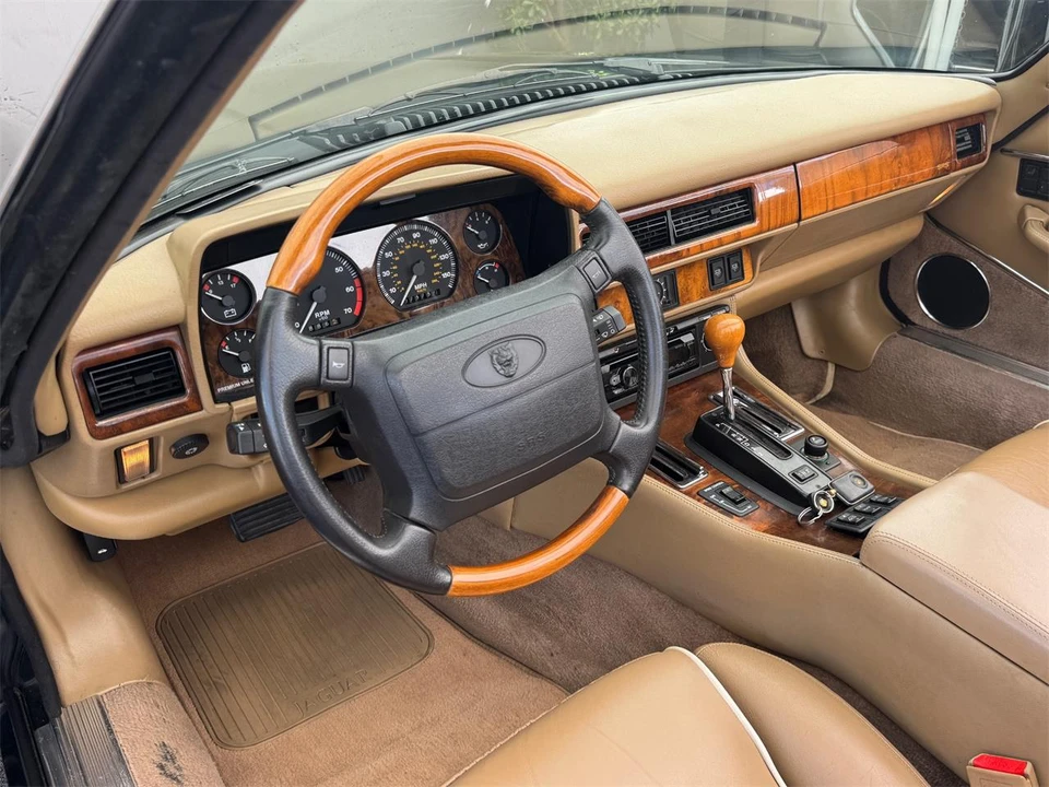 1996 Jaguar X300 XJ - Image 17 of 31