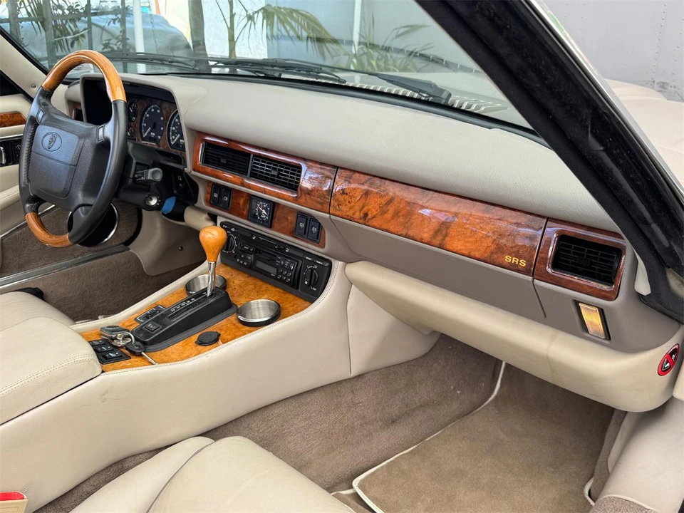 1996 Jaguar X300 XJ - Image 17 of 31