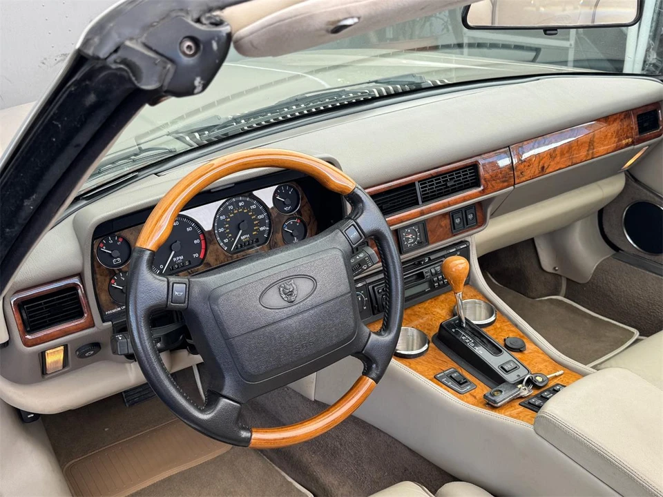 1996 Jaguar X300 XJ - Image 16 of 31