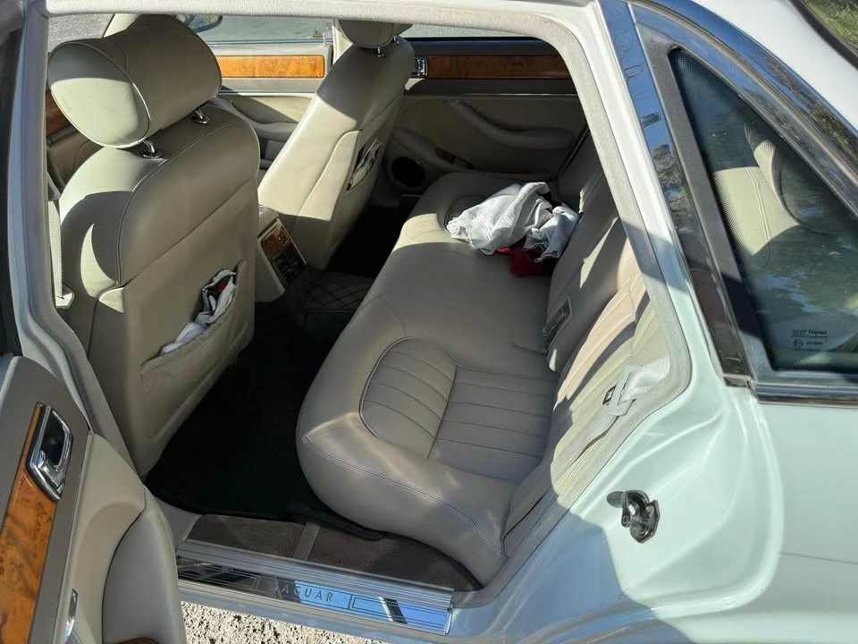 1996 Jaguar X300 XJ - Image 9 of 11