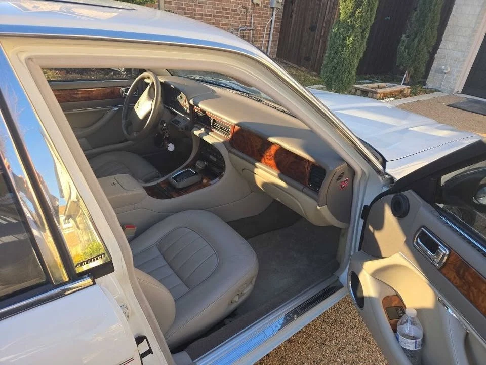 1996 Jaguar X300 XJ - Image 14 of 20