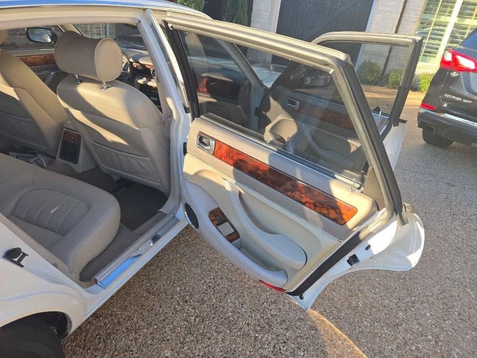 1996 Jaguar X300 XJ - Image 16 of 20