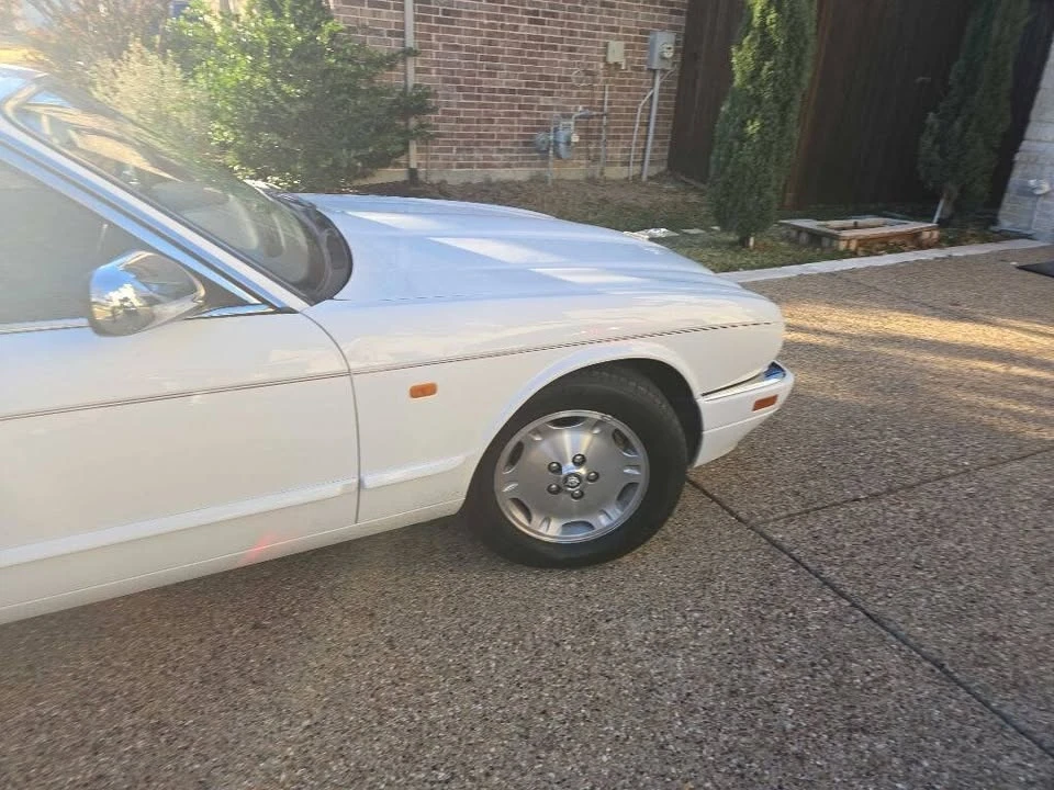 1996 Jaguar X300 XJ - Image 11 of 20