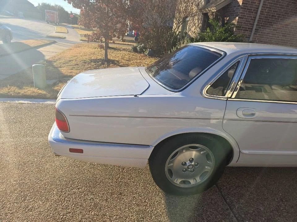 1996 Jaguar X300 XJ - Image 9 of 20