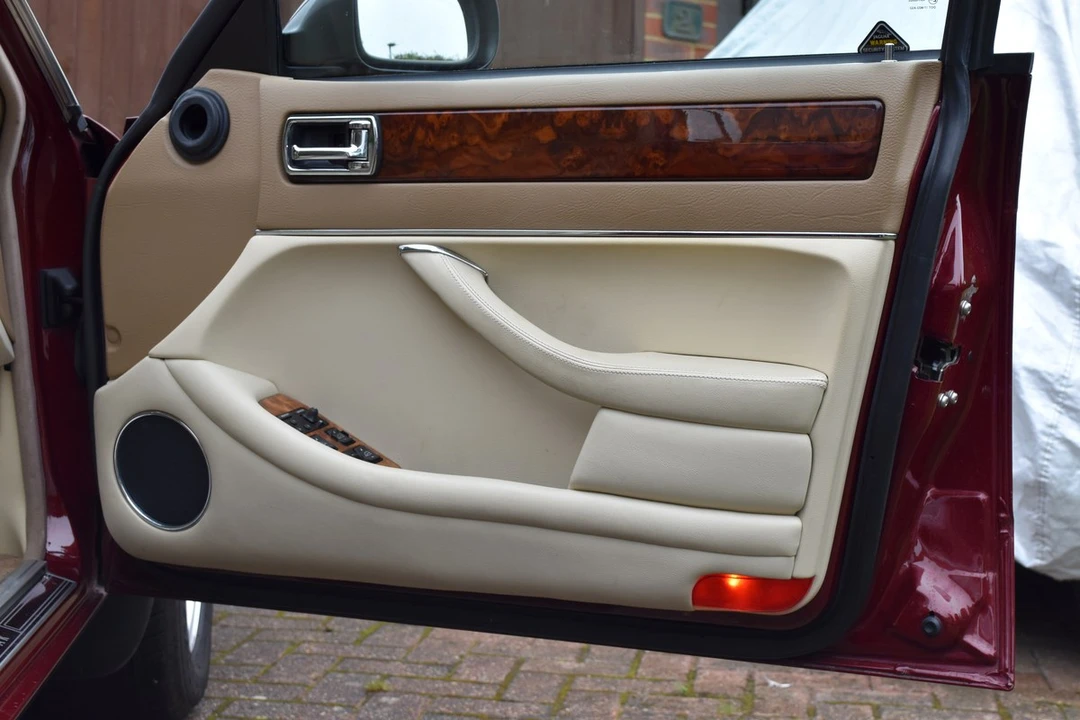 1996 Jaguar X300 XJ - Image 29 of 30