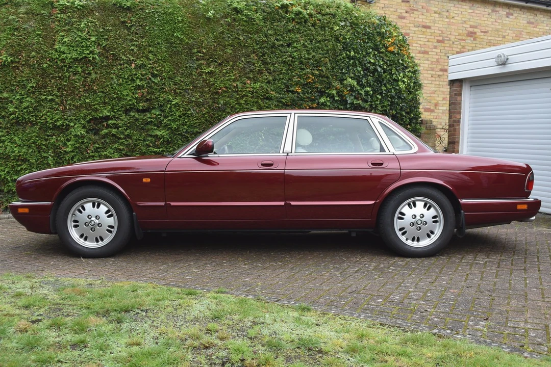1996 Jaguar X300 XJ - Image 10 of 30