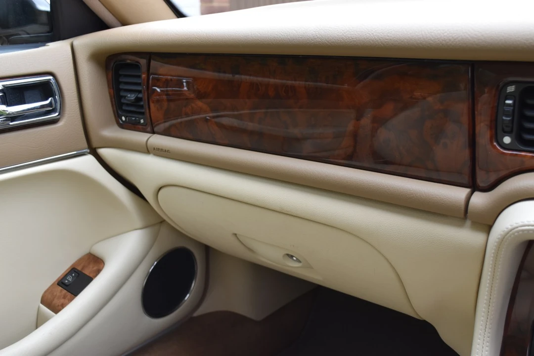 1996 Jaguar X300 XJ - Image 30 of 30