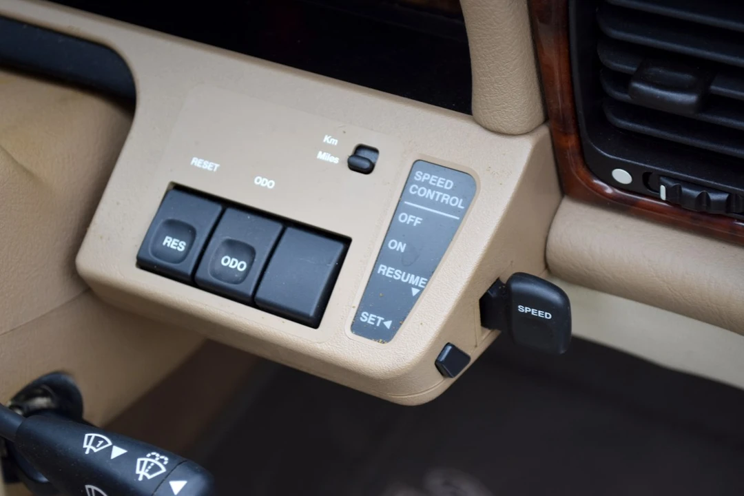 1996 Jaguar X300 XJ - Image 23 of 30