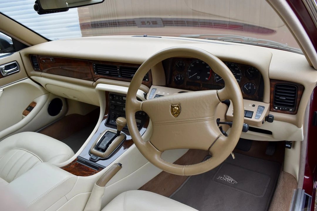 1996 Jaguar X300 XJ - Image 25 of 30
