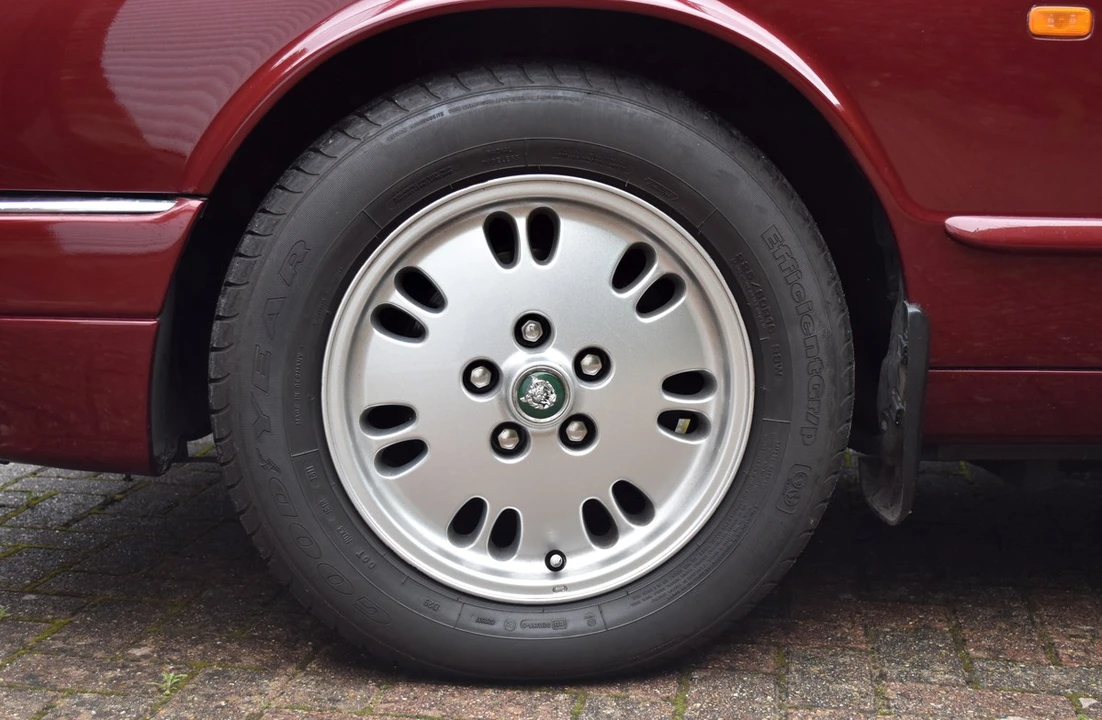 1996 Jaguar X300 XJ - Image 19 of 30