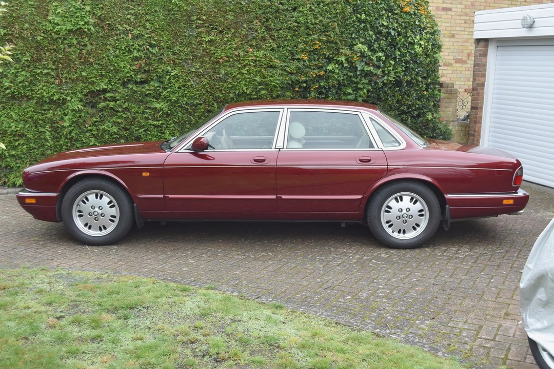 1996 Jaguar X300 XJ - Image 12 of 30