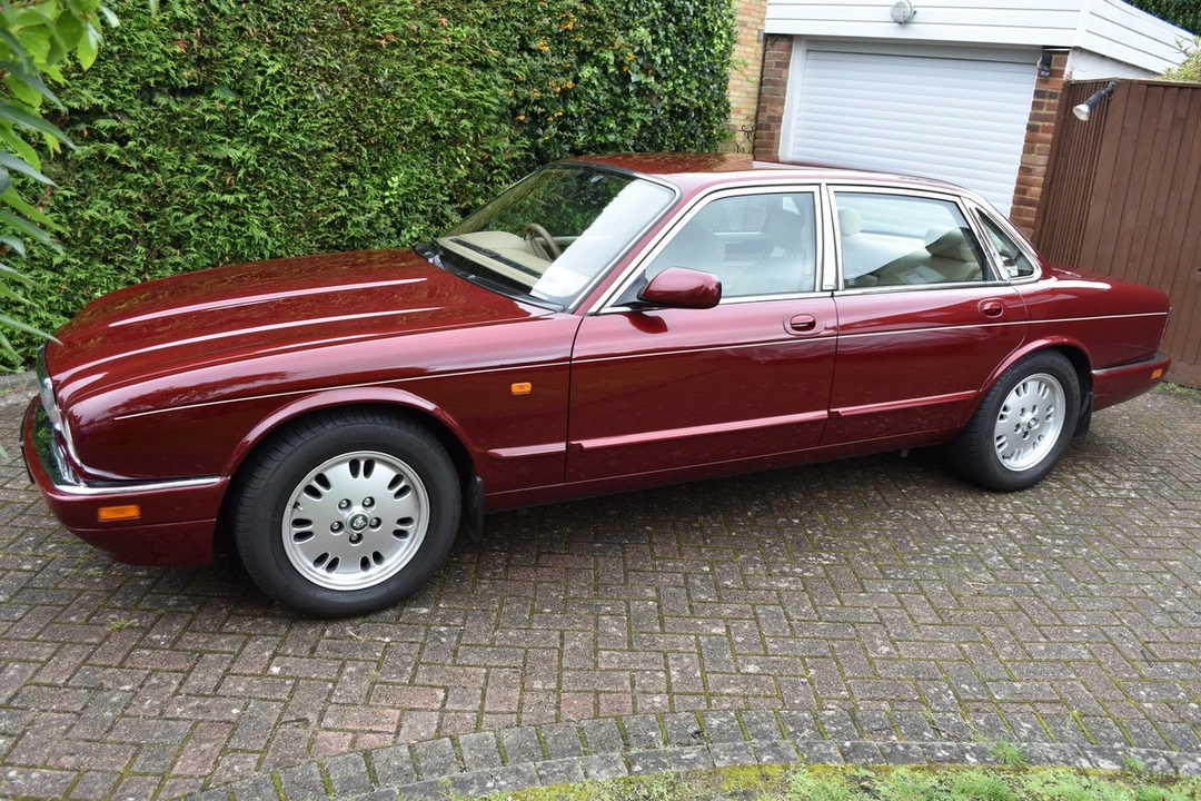 1996 Jaguar X300 XJ - Image 11 of 30