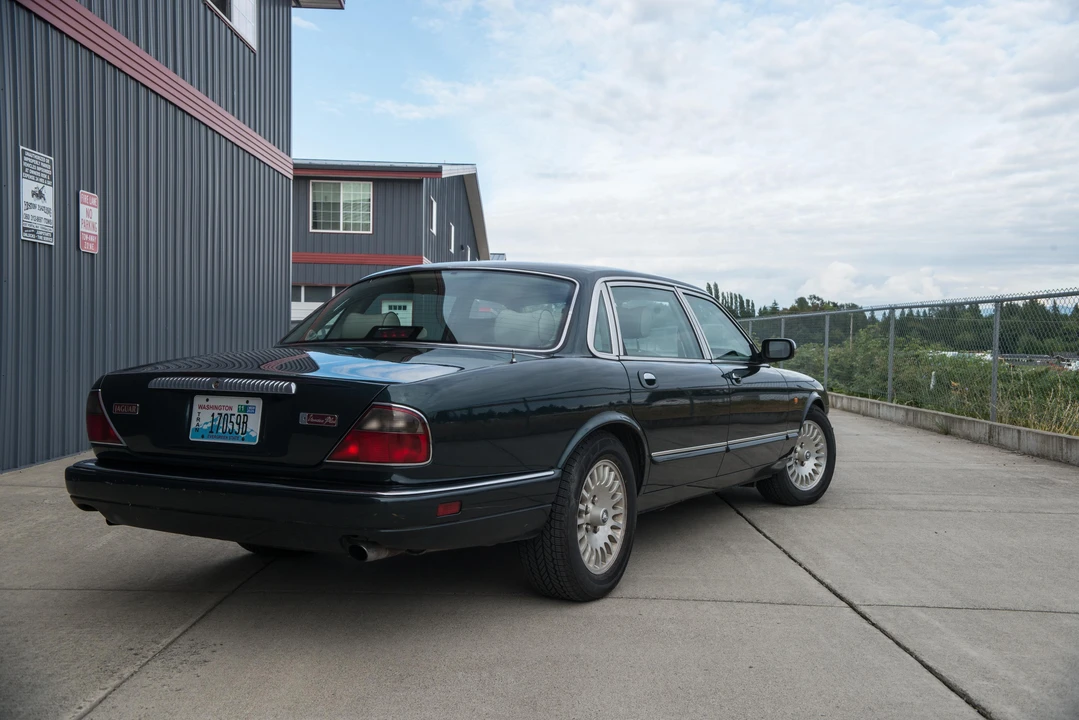 1996 Jaguar X300 XJ - Image 12 of 31
