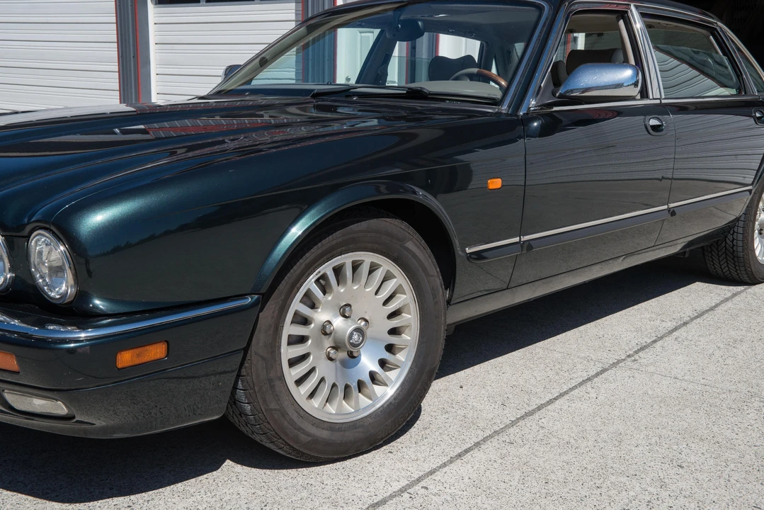 1996 Jaguar X300 XJ - Image 26 of 31