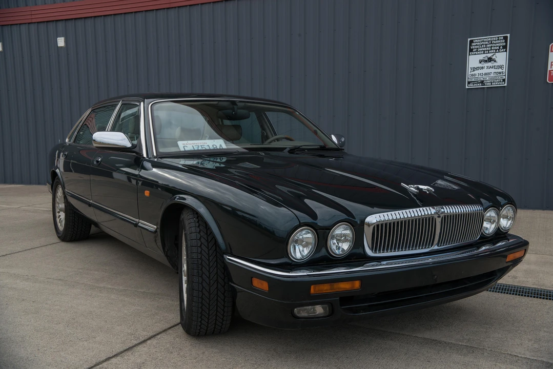 1996 Jaguar X300 XJ - Image 14 of 31