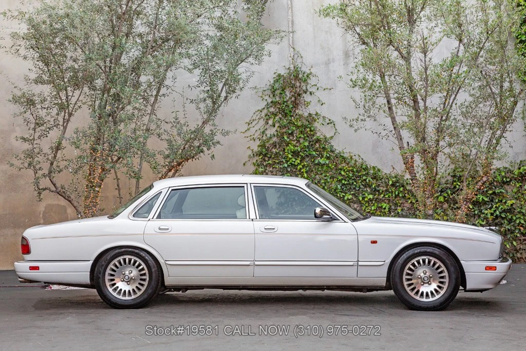 1996 Jaguar X300 XJ - Image 4 of 12