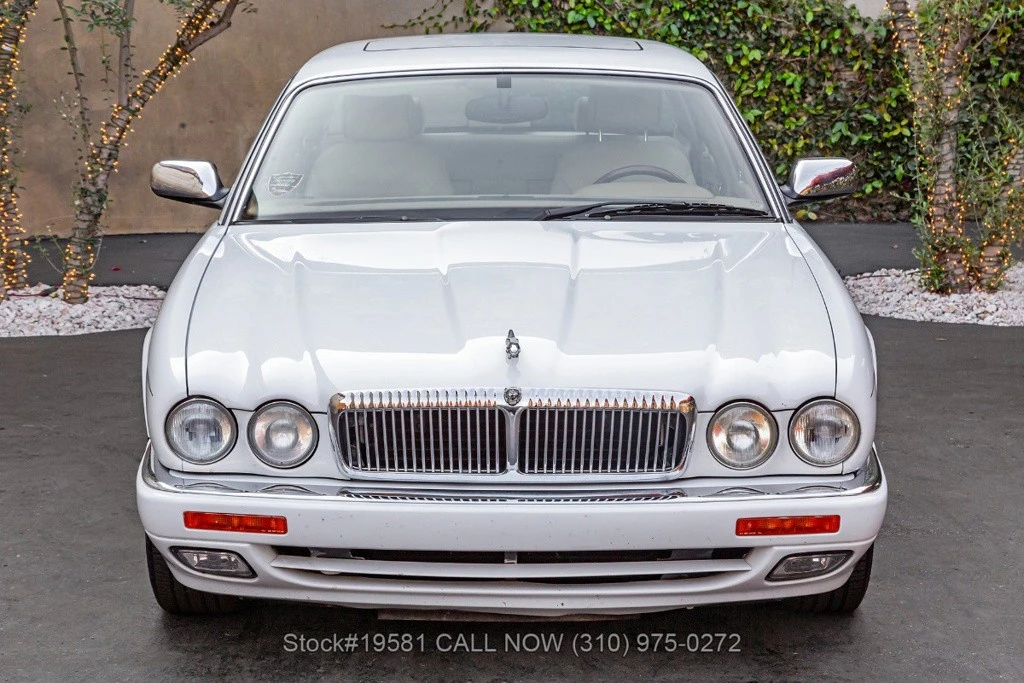 1996 Jaguar X300 XJ - Image 2 of 12