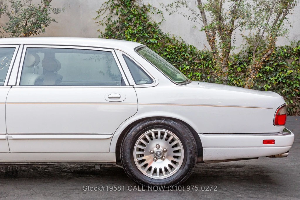 1996 Jaguar X300 XJ - Image 12 of 12