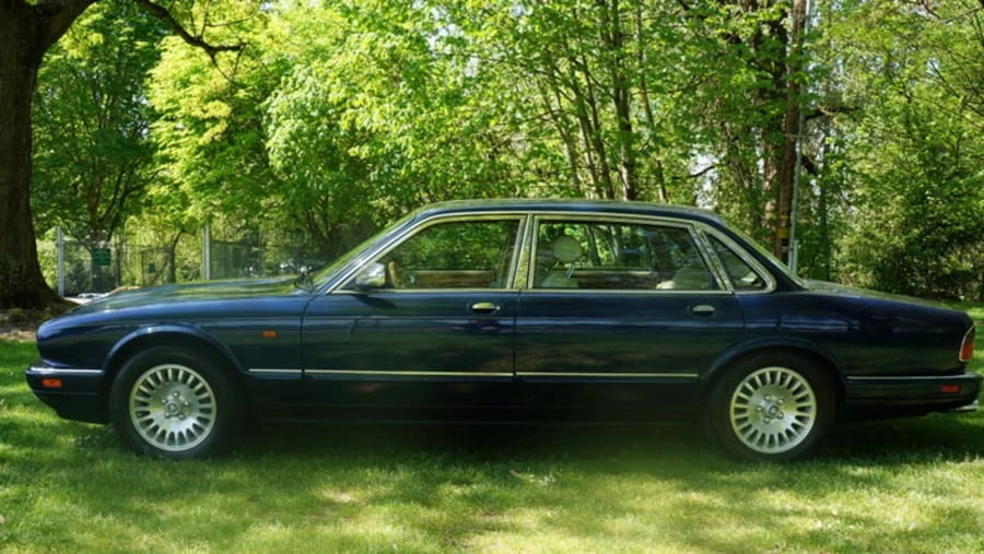 1996 Jaguar X300 XJ - Image 2 of 12