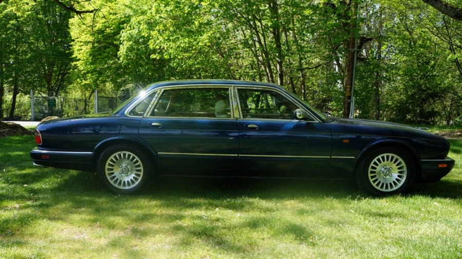 1996 Jaguar X300 XJ - Image 11 of 12