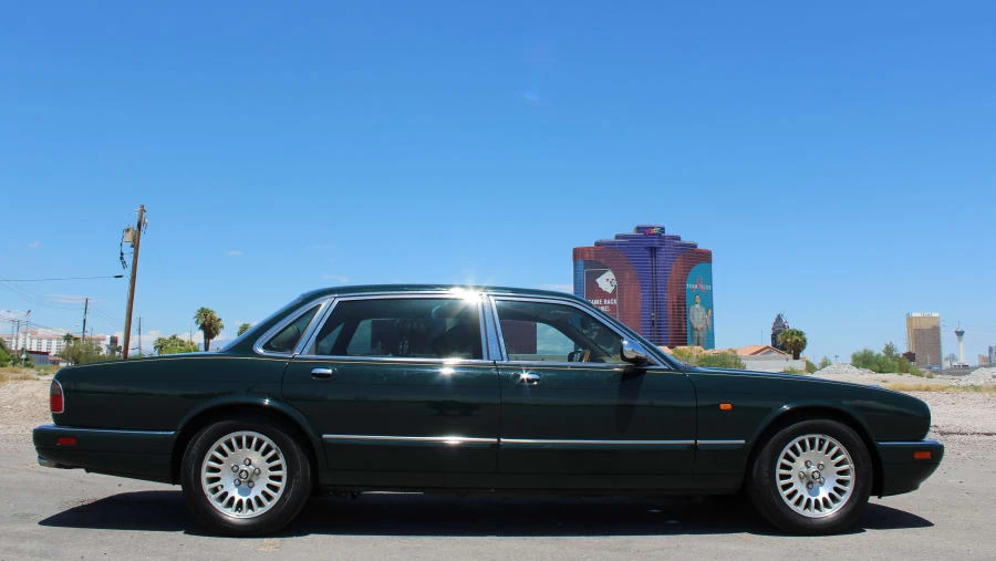 1996 Jaguar X300 XJ - Image 2 of 6
