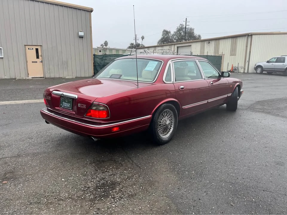 1996 Jaguar X300 XJ - Image 4 of 17