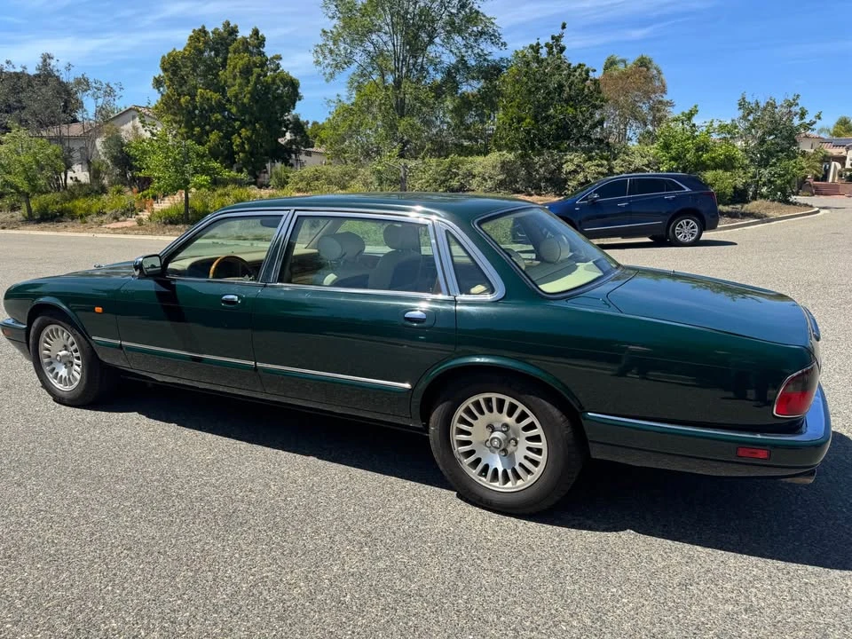 1996 Jaguar X300 XJ - Image 2 of 14