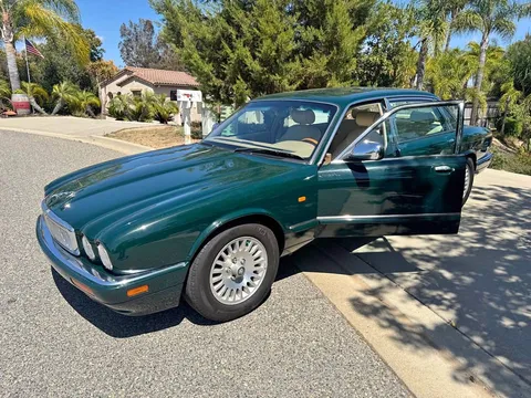 1996 Jaguar XJ Vanden Plas Sedan