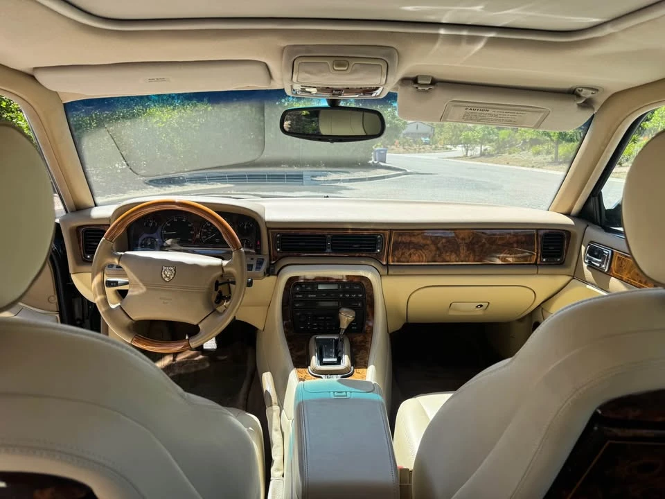 1996 Jaguar X300 XJ - Image 10 of 14