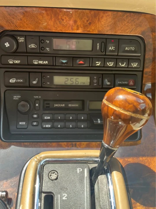 1996 Jaguar X300 XJ - Image 7 of 12