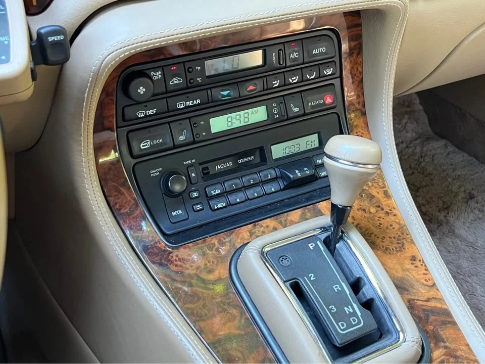 1996 Jaguar X300 XJ - Image 16 of 20