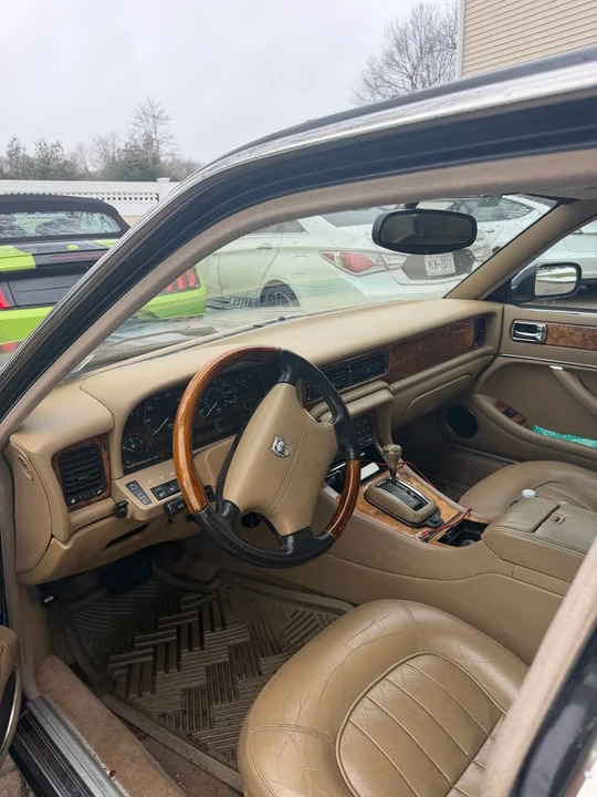 1996 Jaguar X300 XJ - Image 6 of 10
