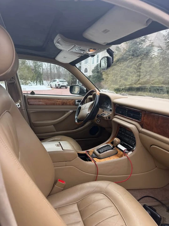 1996 Jaguar X300 XJ - Image 10 of 10
