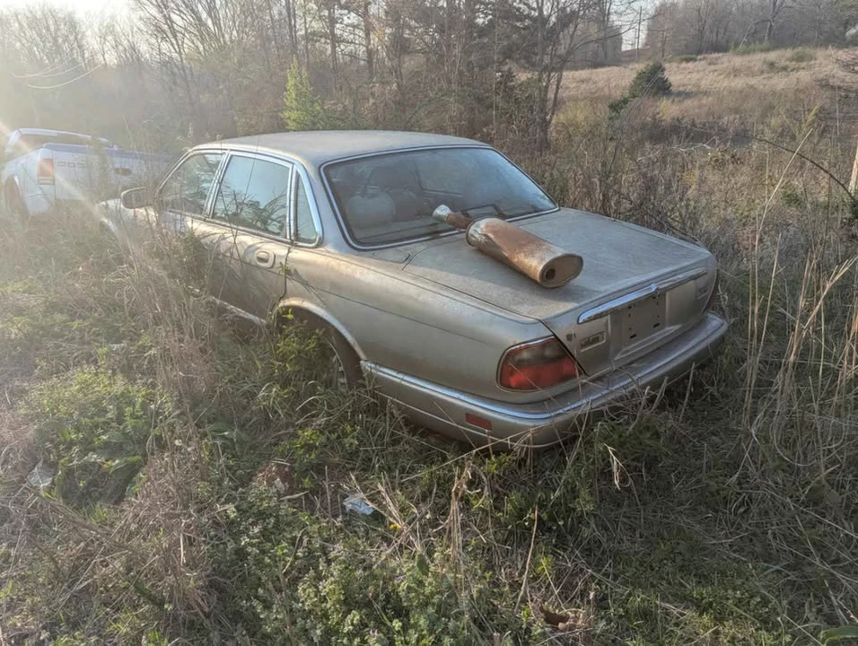 1996 Jaguar X300 XJ - Image 2 of 2