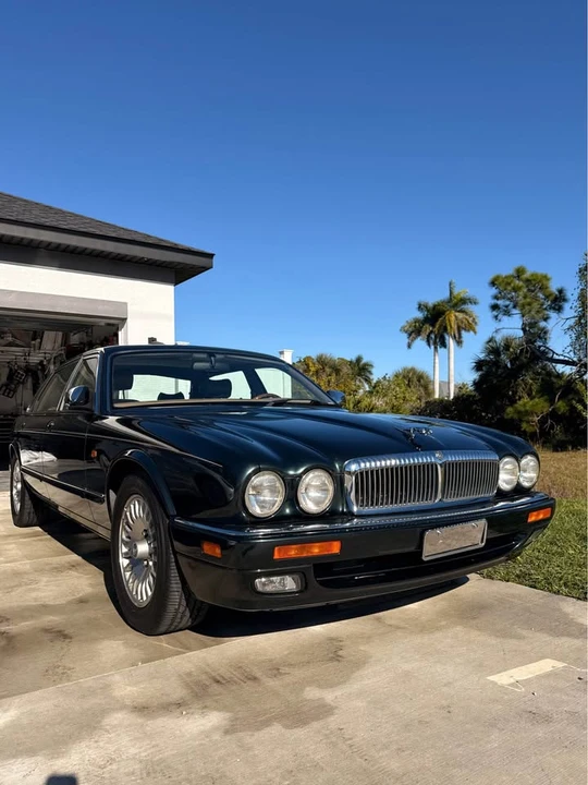 1996 Jaguar X300 XJ - Image 2 of 16