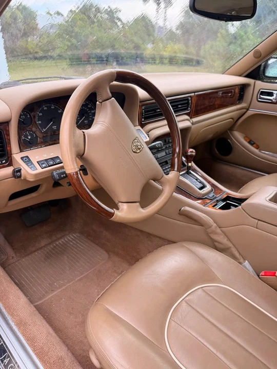 1996 Jaguar X300 XJ - Image 8 of 16