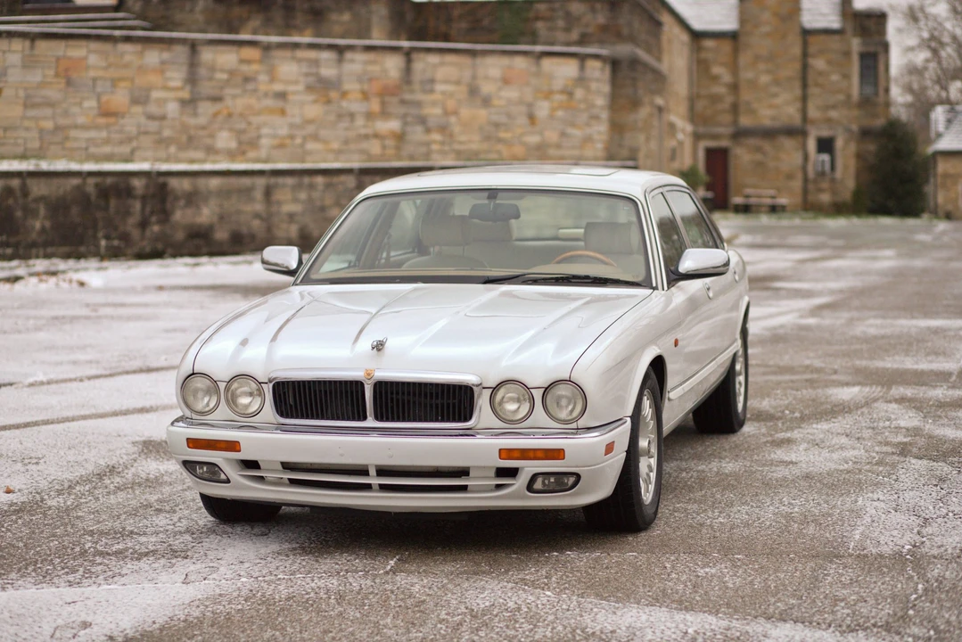 1996 Jaguar X300 XJ - Image 5 of 31