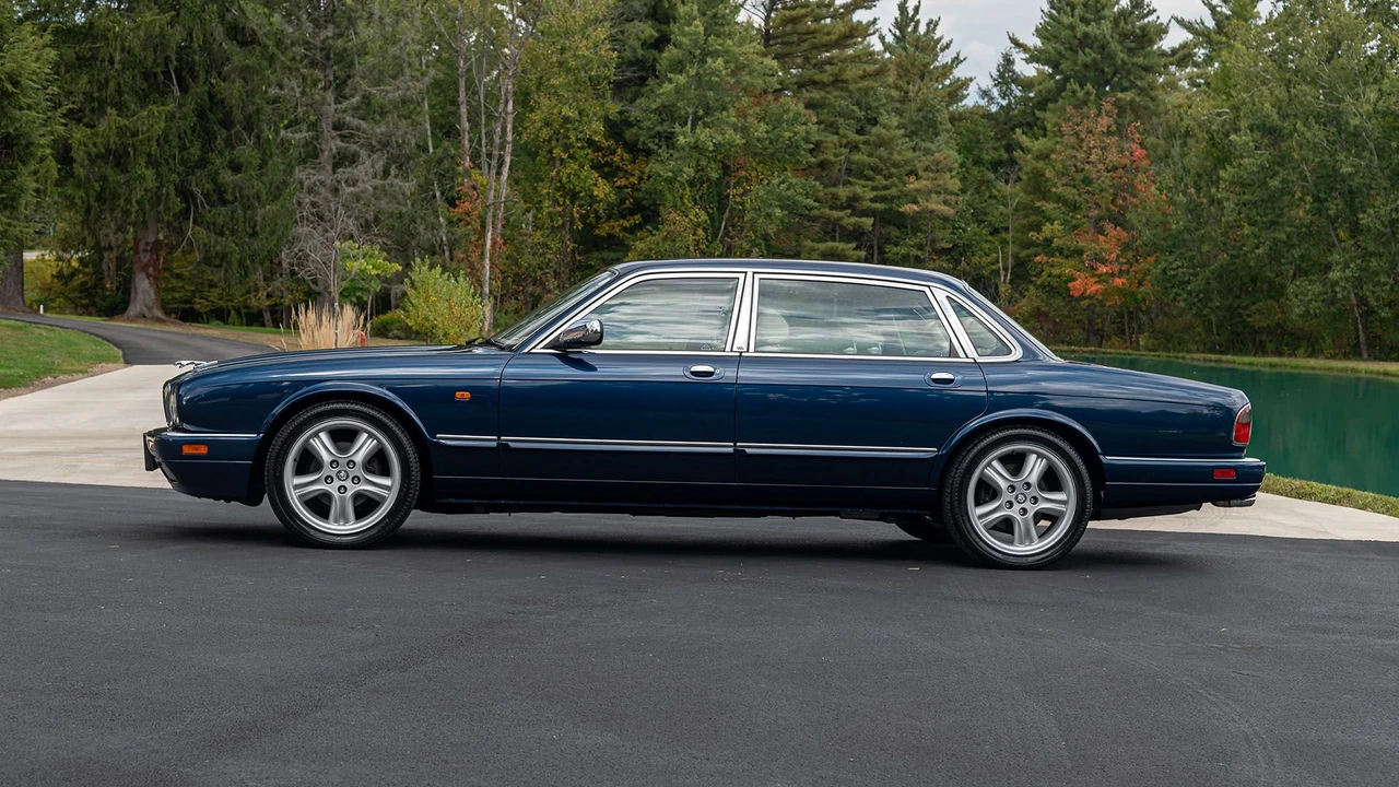 1996 Jaguar X300 XJ - Image 26 of 31
