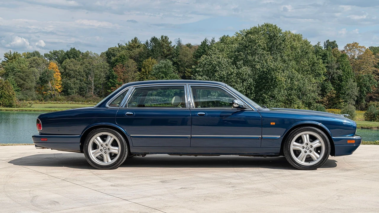 1996 Jaguar X300 XJ - Image 23 of 31