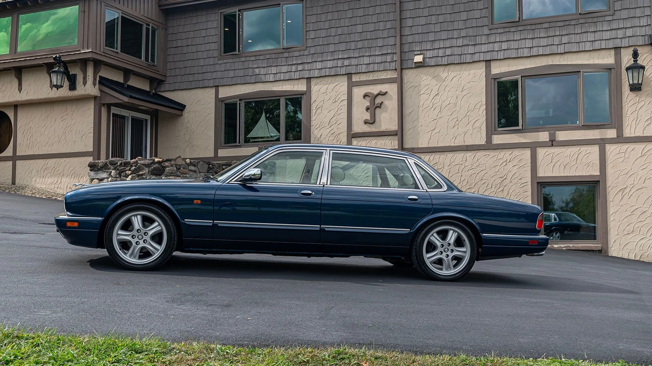 1996 Jaguar X300 XJ - Image 24 of 31