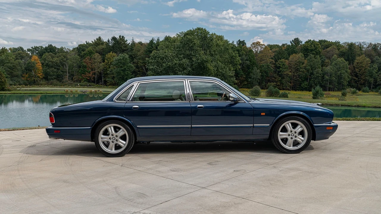 1996 Jaguar X300 XJ - Image 18 of 31