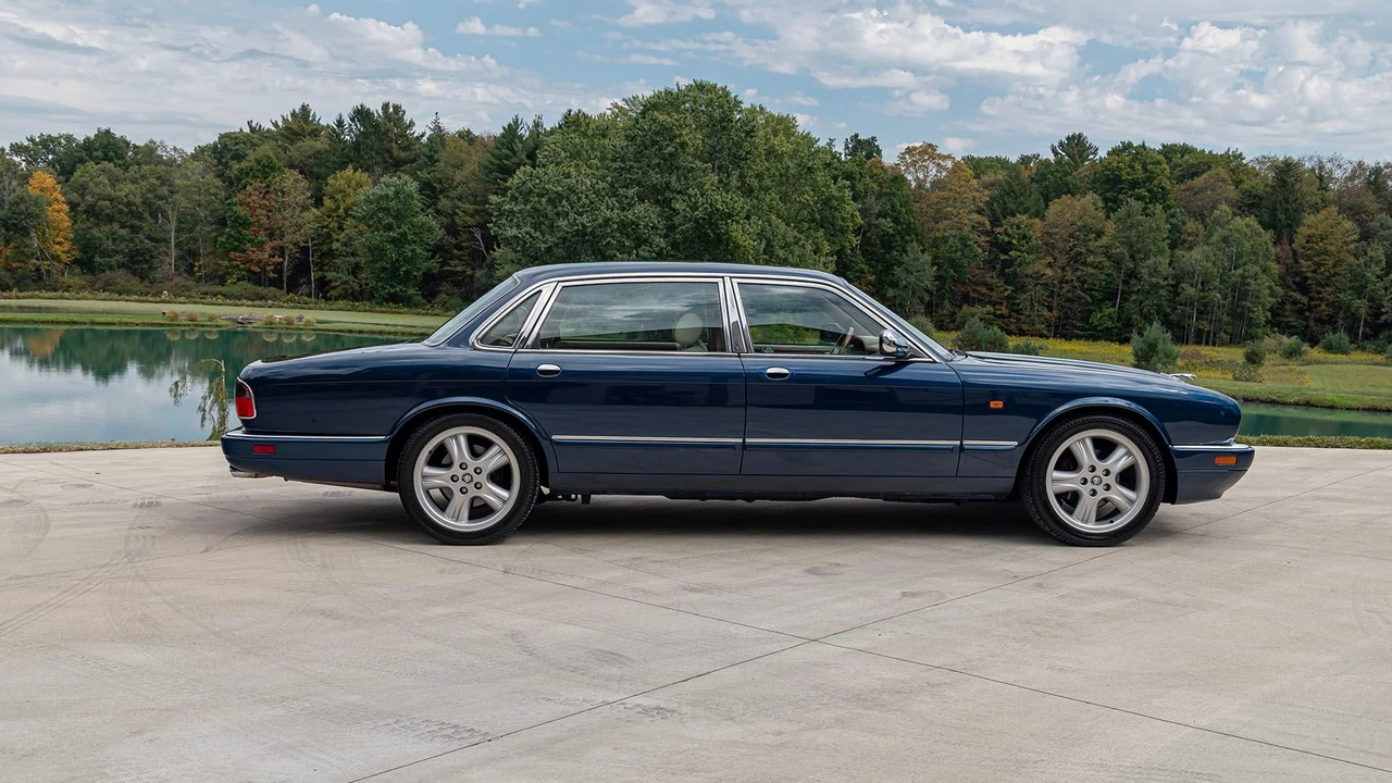 1996 Jaguar X300 XJ - Image 16 of 31