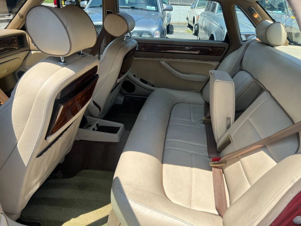 1996 Jaguar X300 XJ - Image 9 of 20