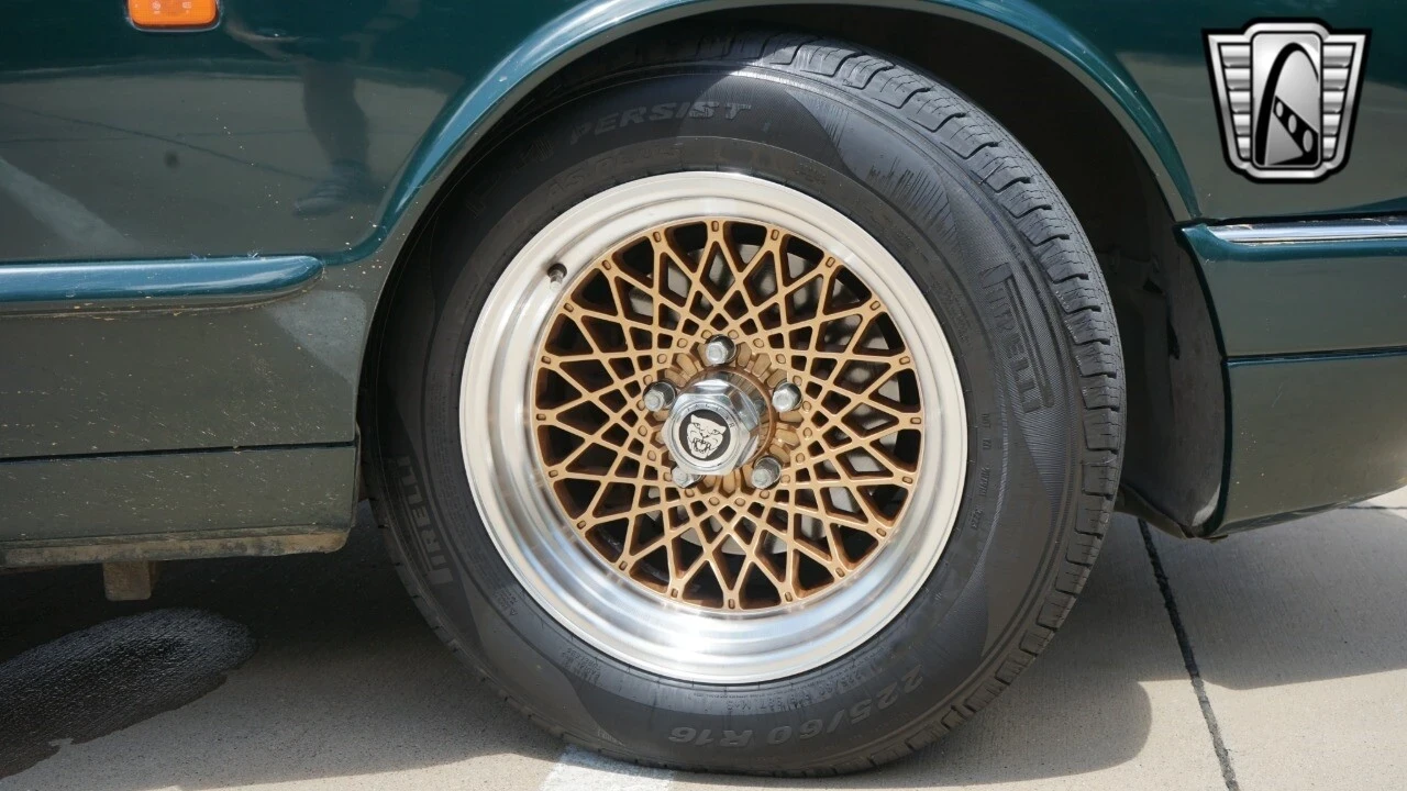 1996 Jaguar X300 XJ - Image 11 of 21