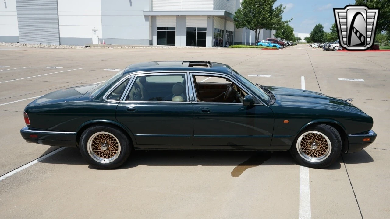 1996 Jaguar X300 XJ - Image 5 of 21