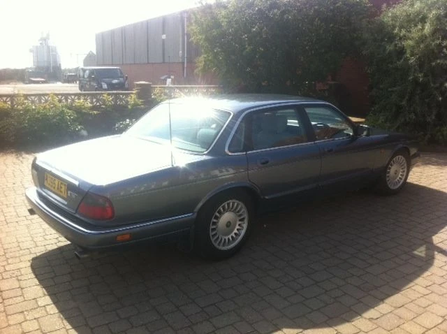 1996 Jaguar X300 XJ - Image 2 of 3